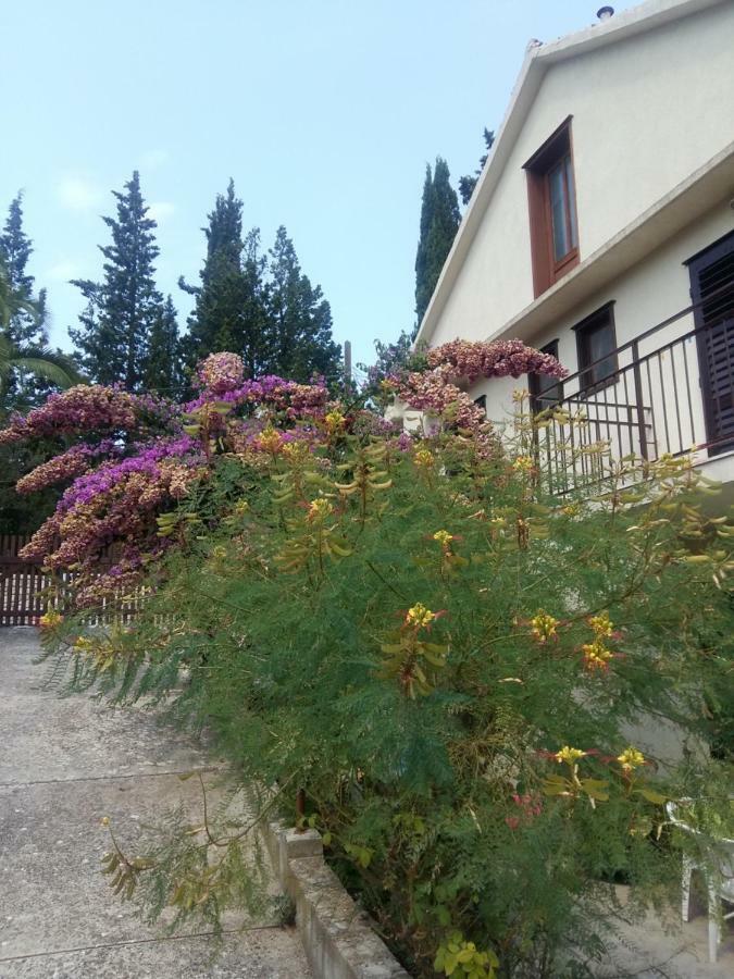 Manda Ljubetic Apartment Sutivan Exterior photo